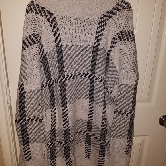 EXPRESS cream grey and black patterned cardigan size medium - Picture 4 of 7
